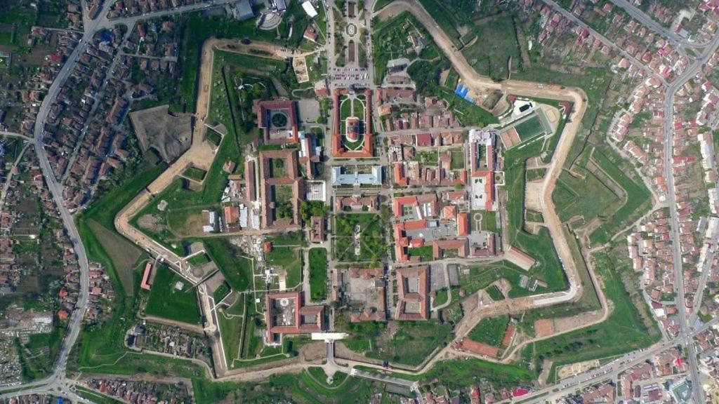 Hortenzia Alba Iulia Ngoại thất bức ảnh